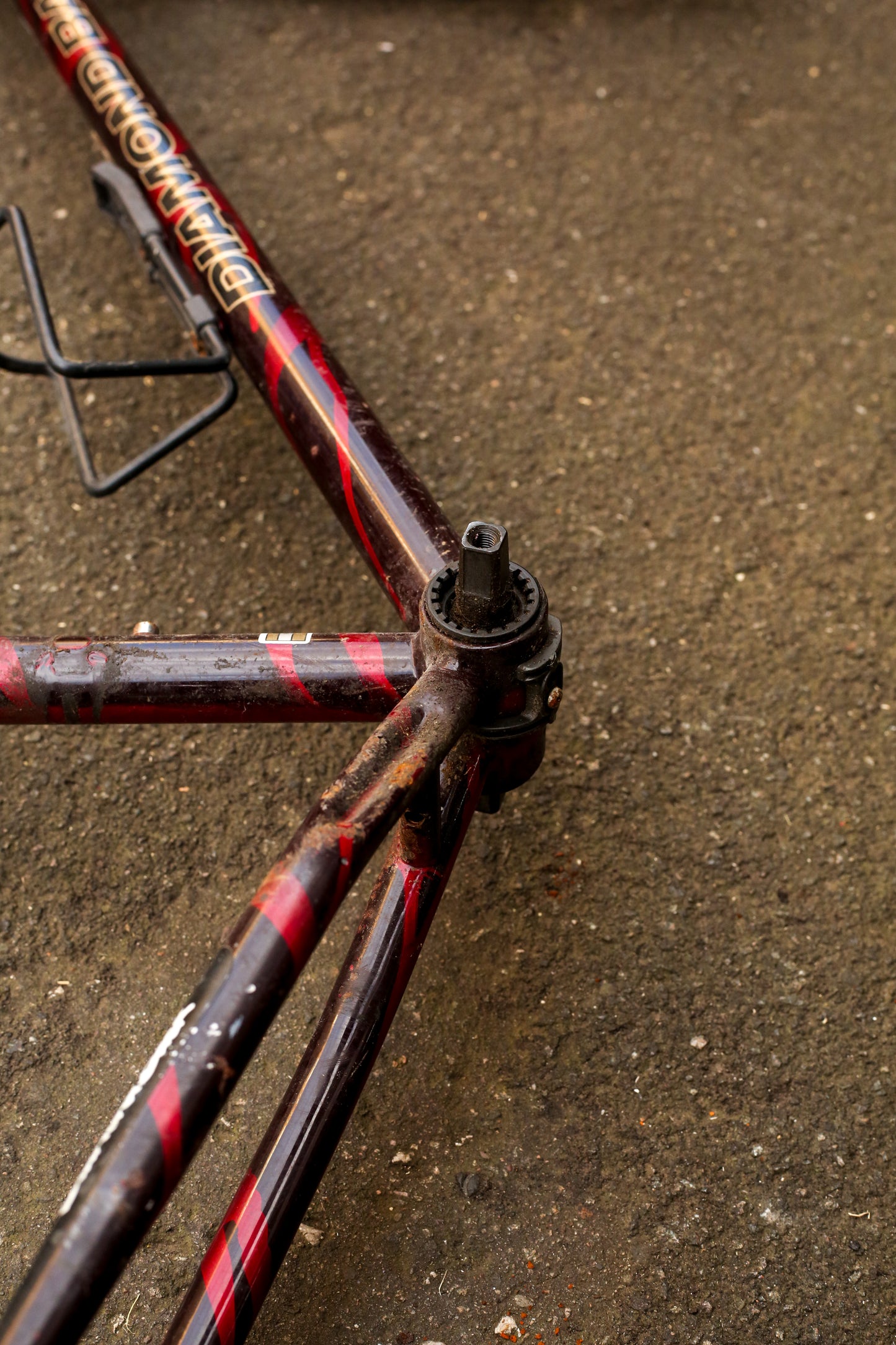 Diamondback Sorrento (Black / Red)