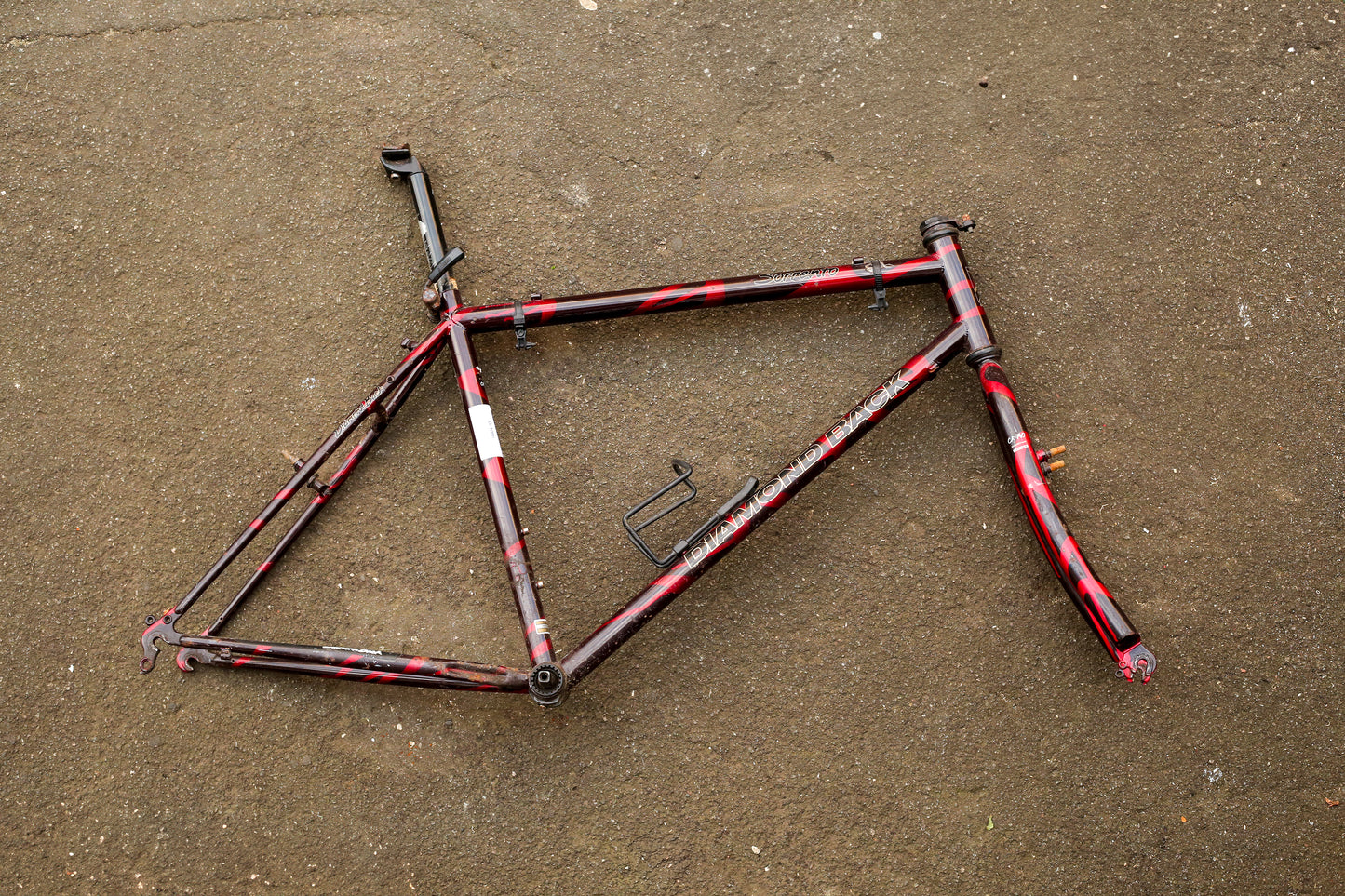 Diamondback Sorrento (Black / Red)