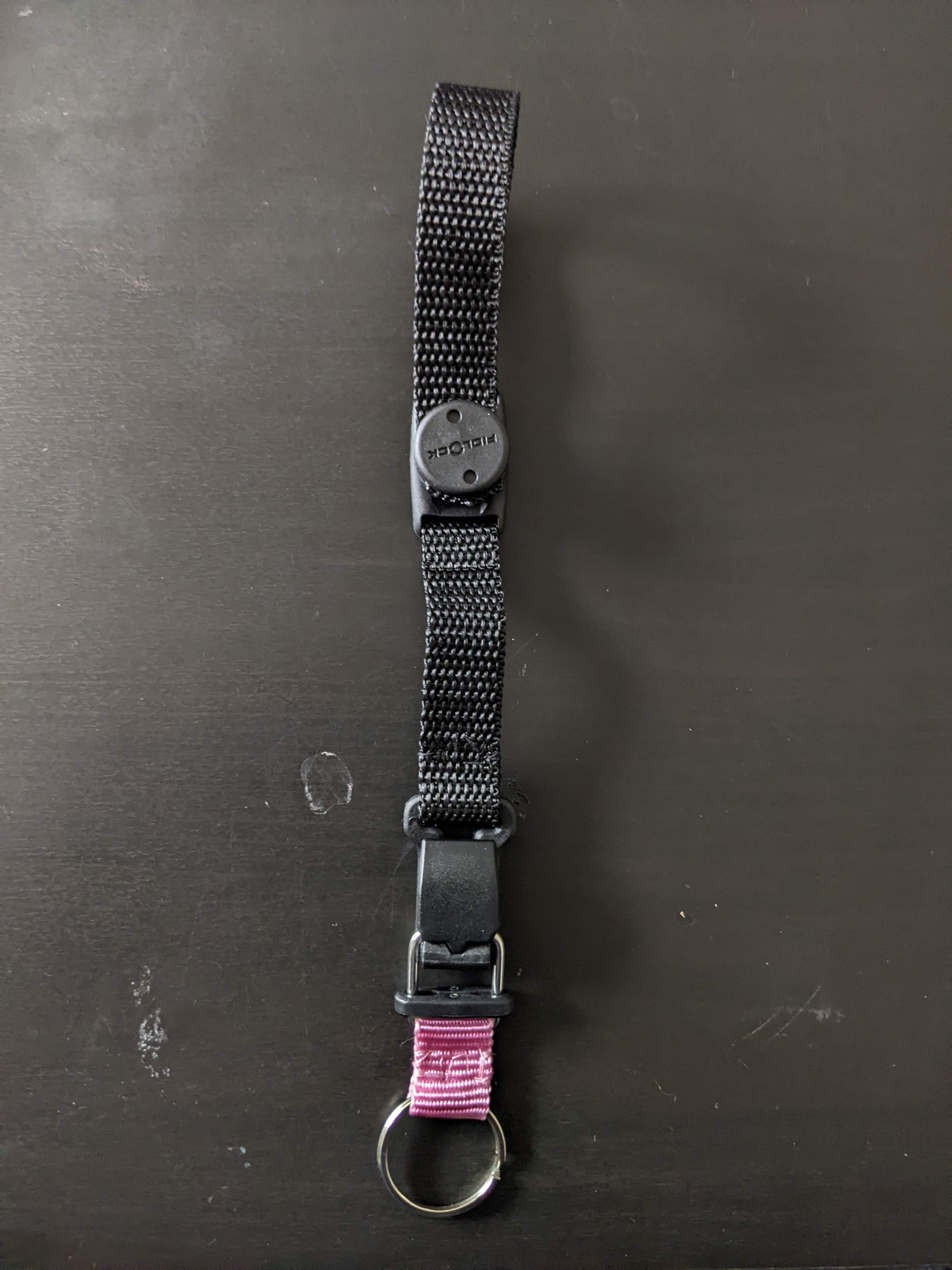 Key-Dangler-Black-pink
