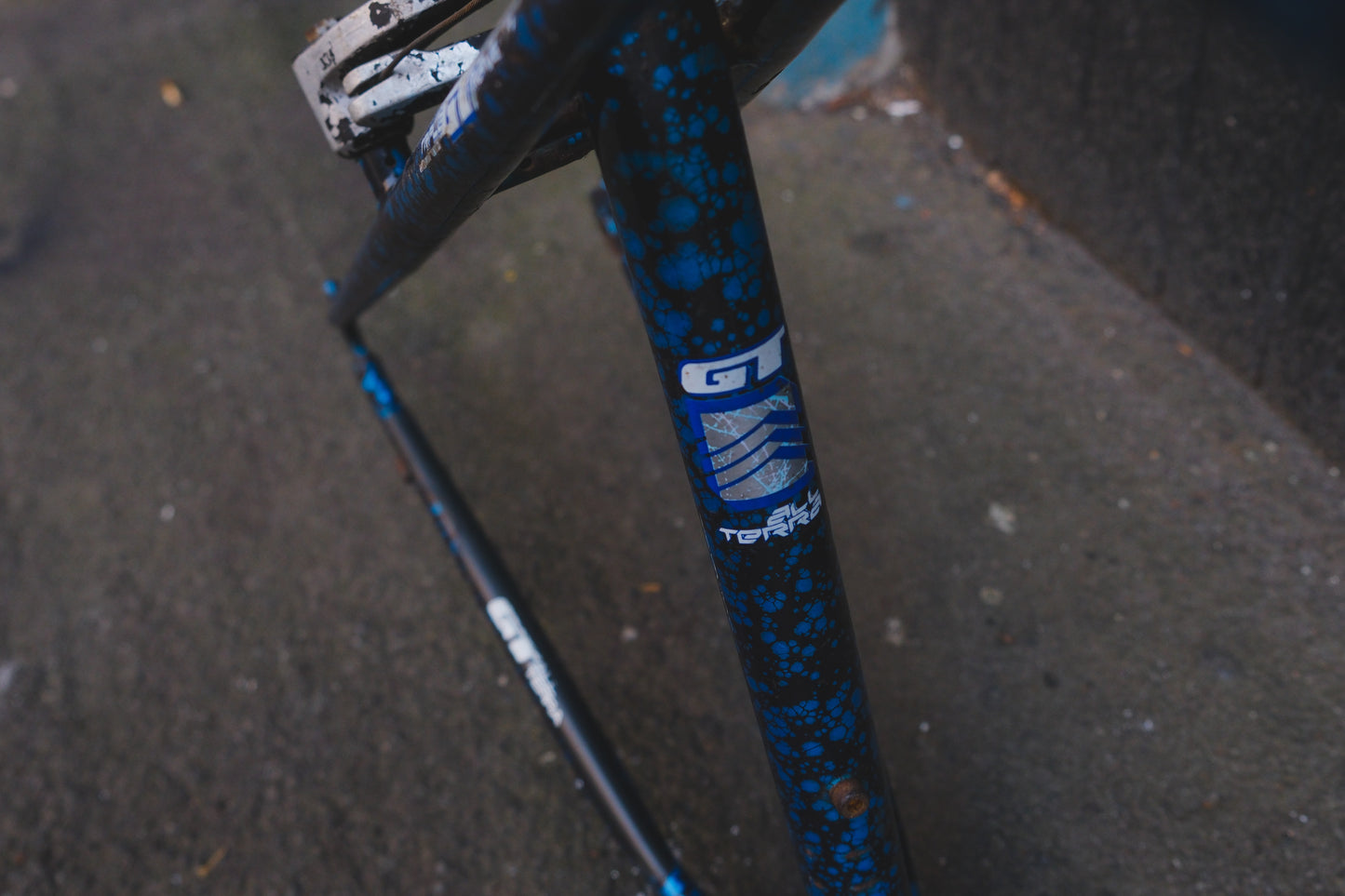 GT Timberline (Black / Blue)